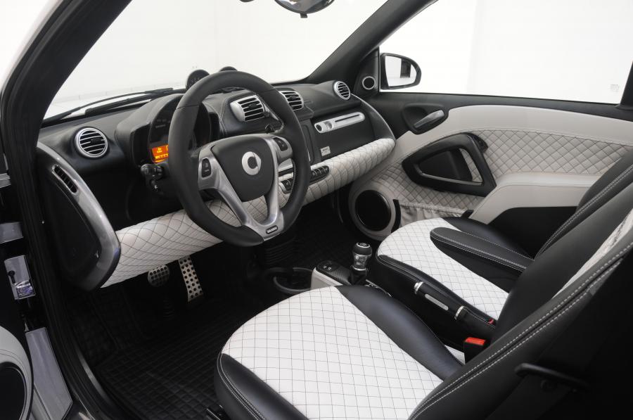 Интерьер Smart ForTwo Ultimate Style by Brabus 2011 года  (фото 9 из 19)